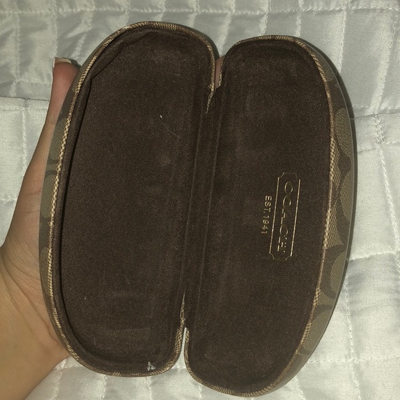 Coach Hard Shell Glasses Case - Picture 4 of 4